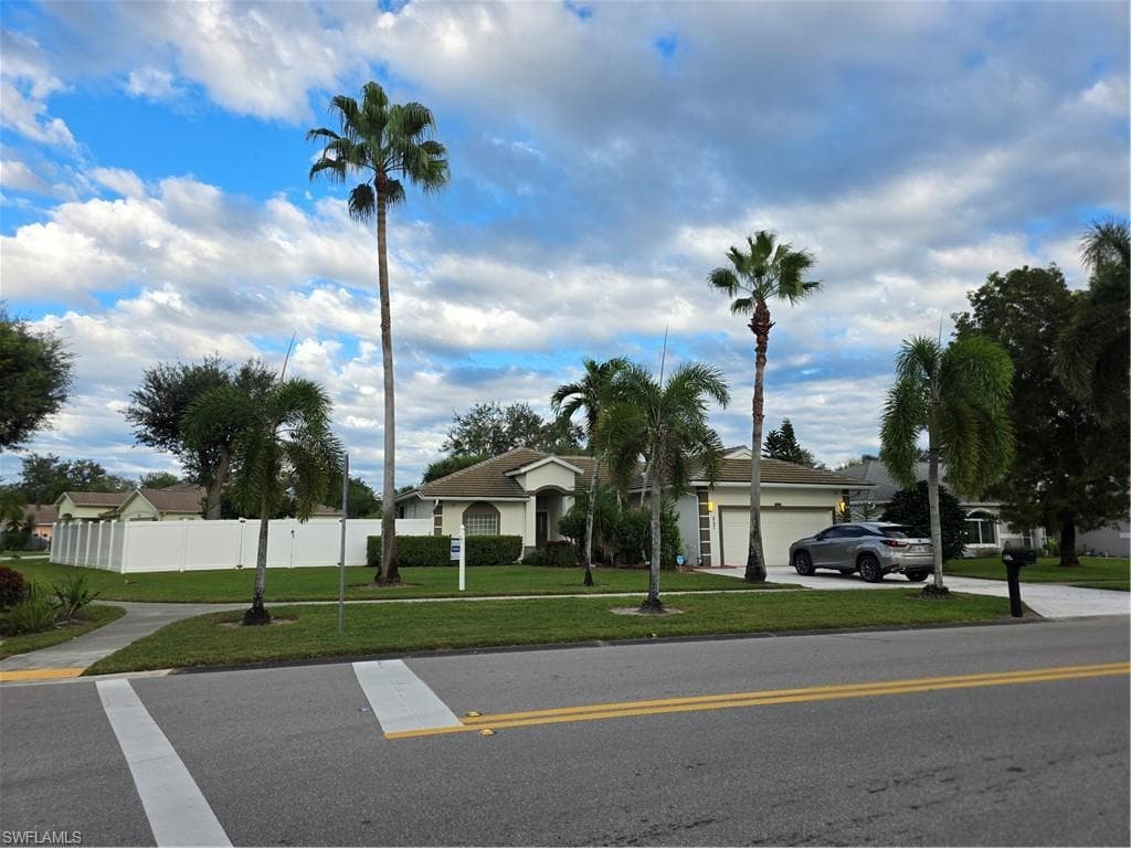 857 Summerfield DR, NAPLES FL 34120-4