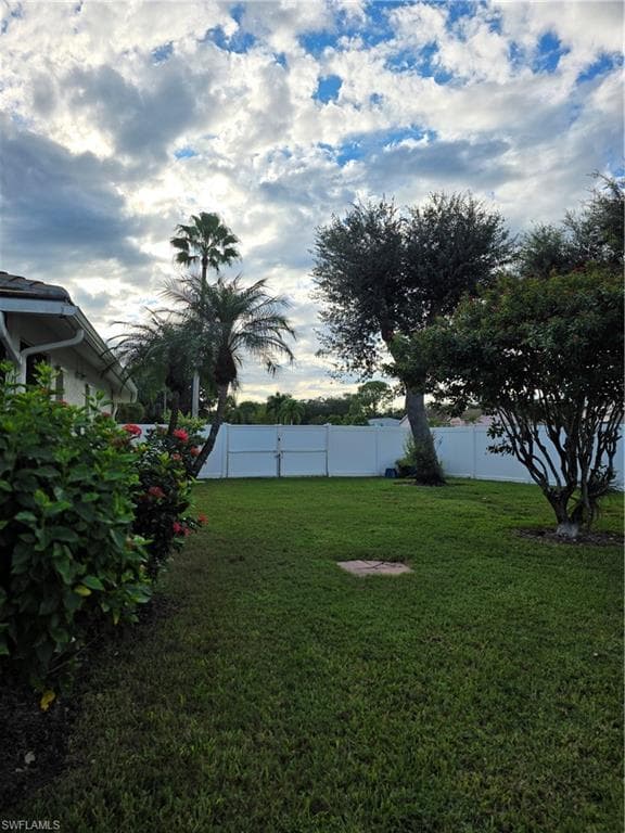 857 Summerfield DR, NAPLES FL 34120-17