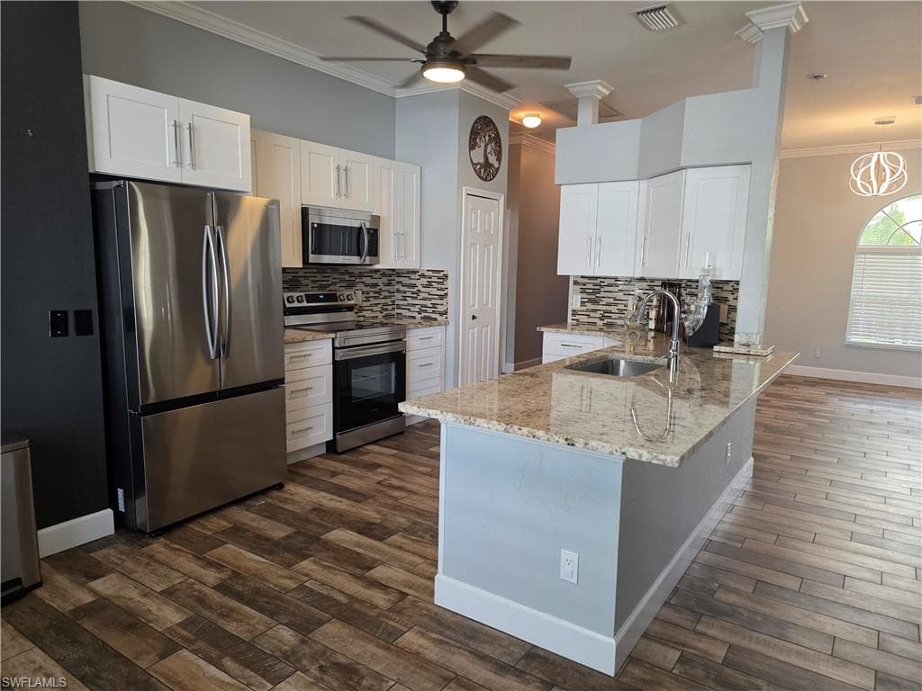 857 Summerfield DR, NAPLES FL 34120-43