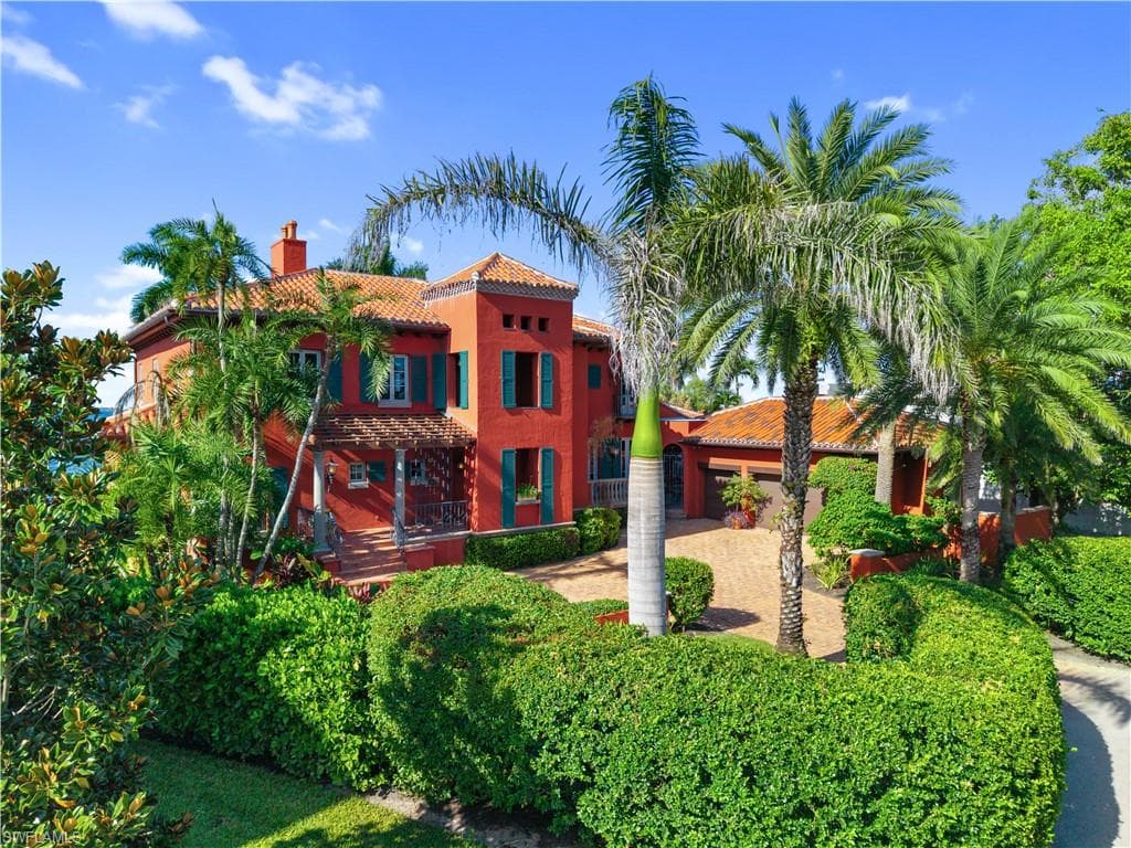 5844 Riverside LN, FORT MYERS FL 33919-2