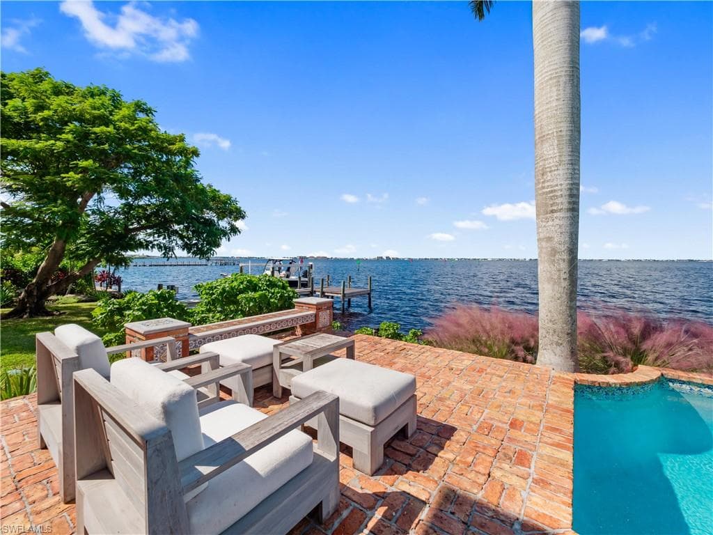 5844 Riverside LN, FORT MYERS FL 33919-31