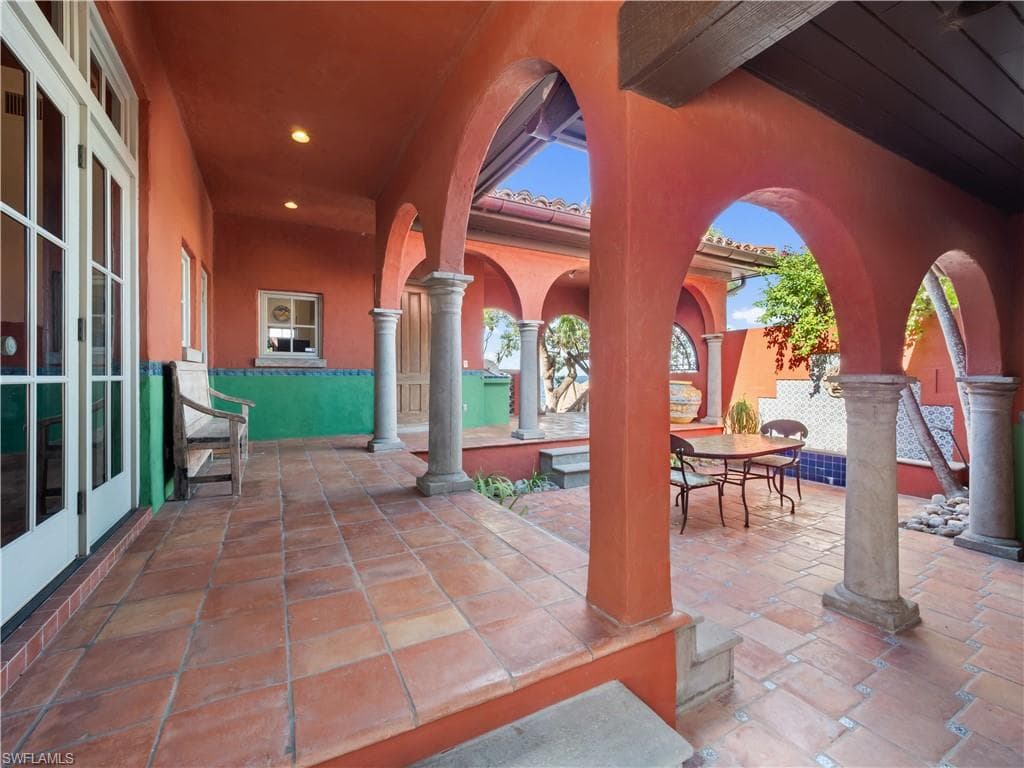 5844 Riverside LN, FORT MYERS FL 33919-47