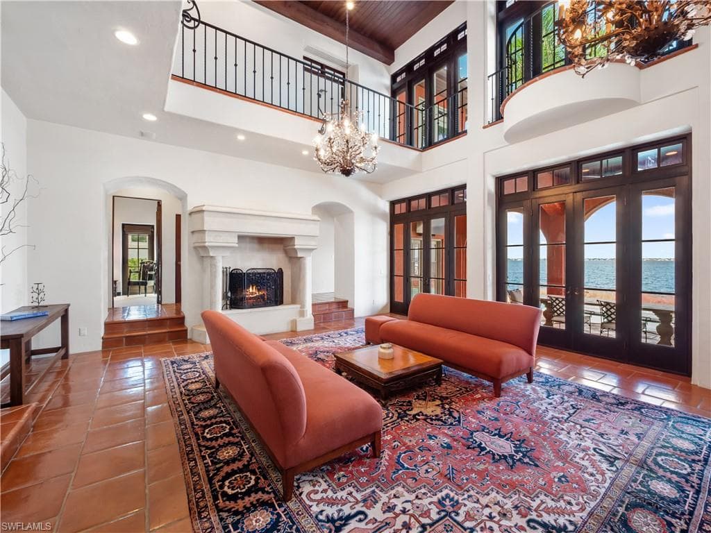 5844 Riverside LN, FORT MYERS FL 33919-10