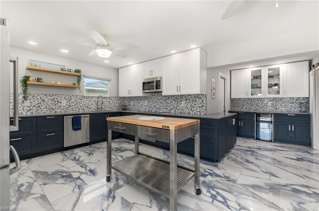 1661 Swan TER, NORTH FORT MYERS FL 33903-16