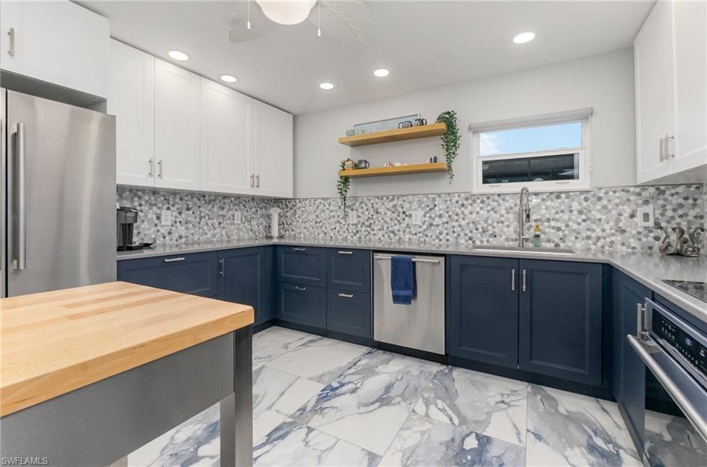 1661 Swan TER, NORTH FORT MYERS FL 33903-15