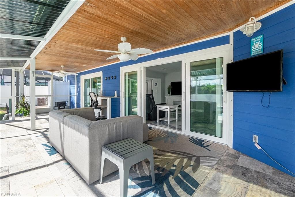 1661 Swan TER, NORTH FORT MYERS FL 33903-31