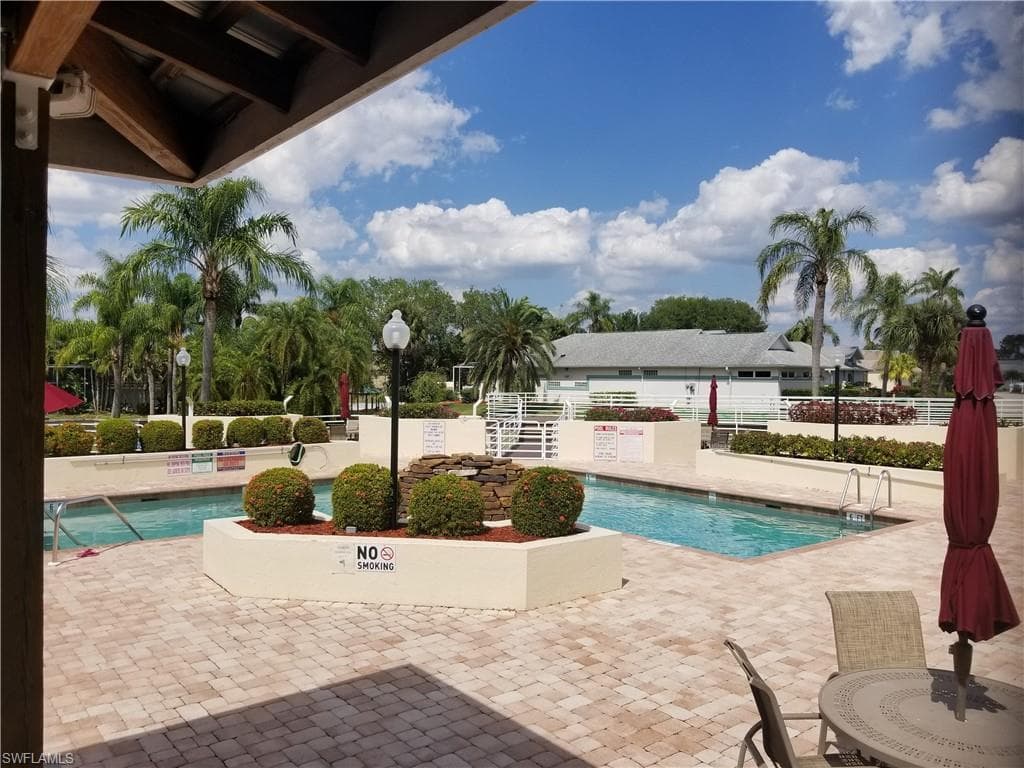9358 Palm Island CIR, NORTH FORT MYERS FL 33903-2