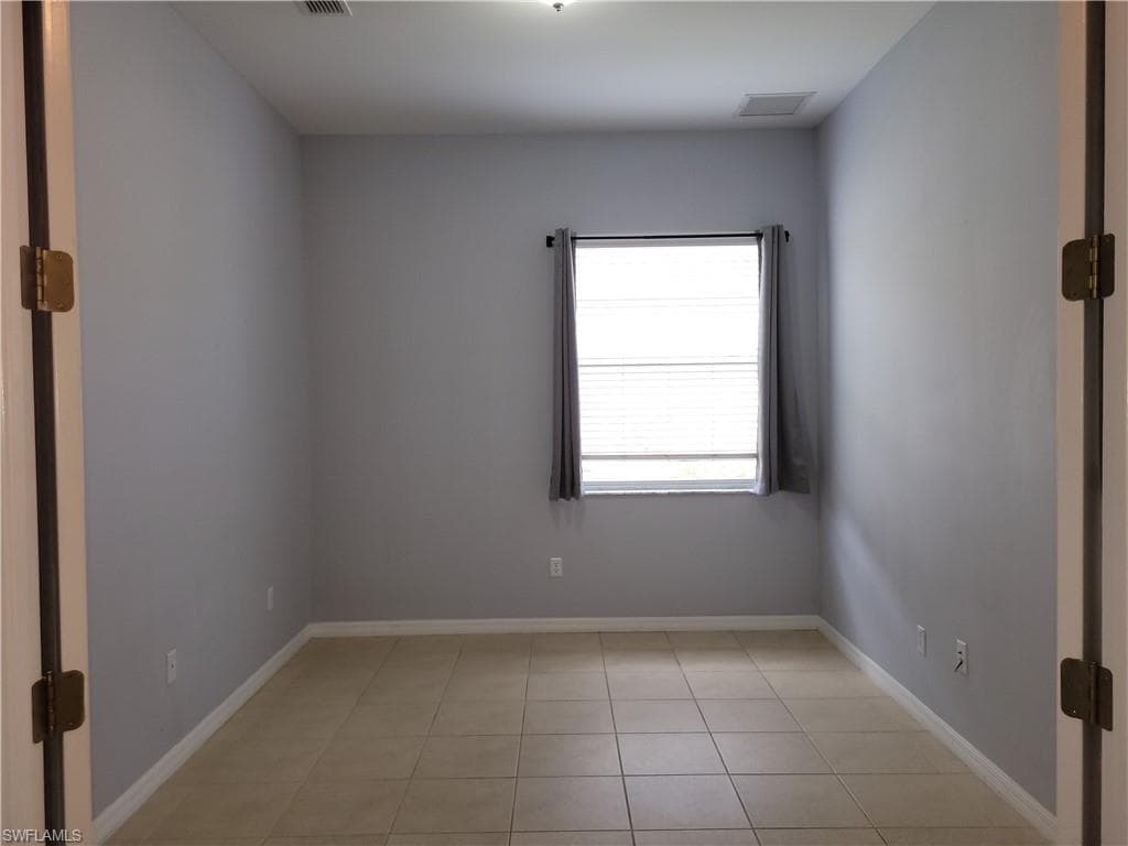 9358 Palm Island CIR, NORTH FORT MYERS FL 33903-7