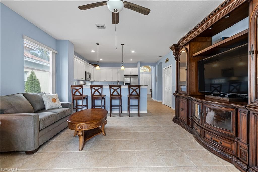 3569 Malagrotta CIR, CAPE CORAL FL 33909-15