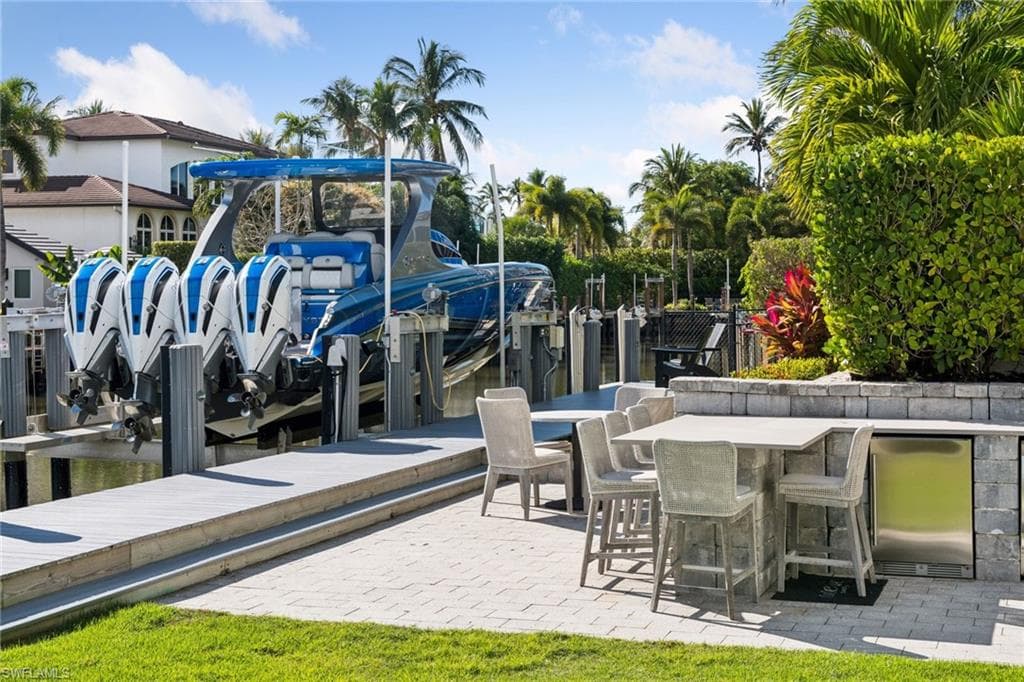 470 17th AVE S, NAPLES FL 34102-42