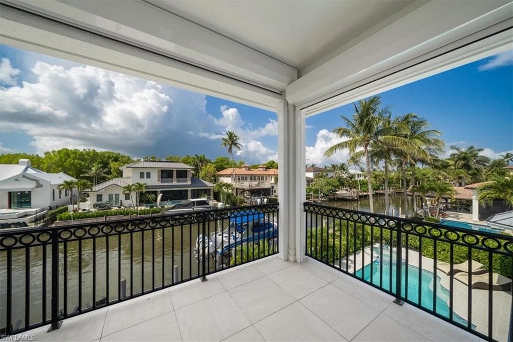 470 17th AVE S, NAPLES FL 34102-32