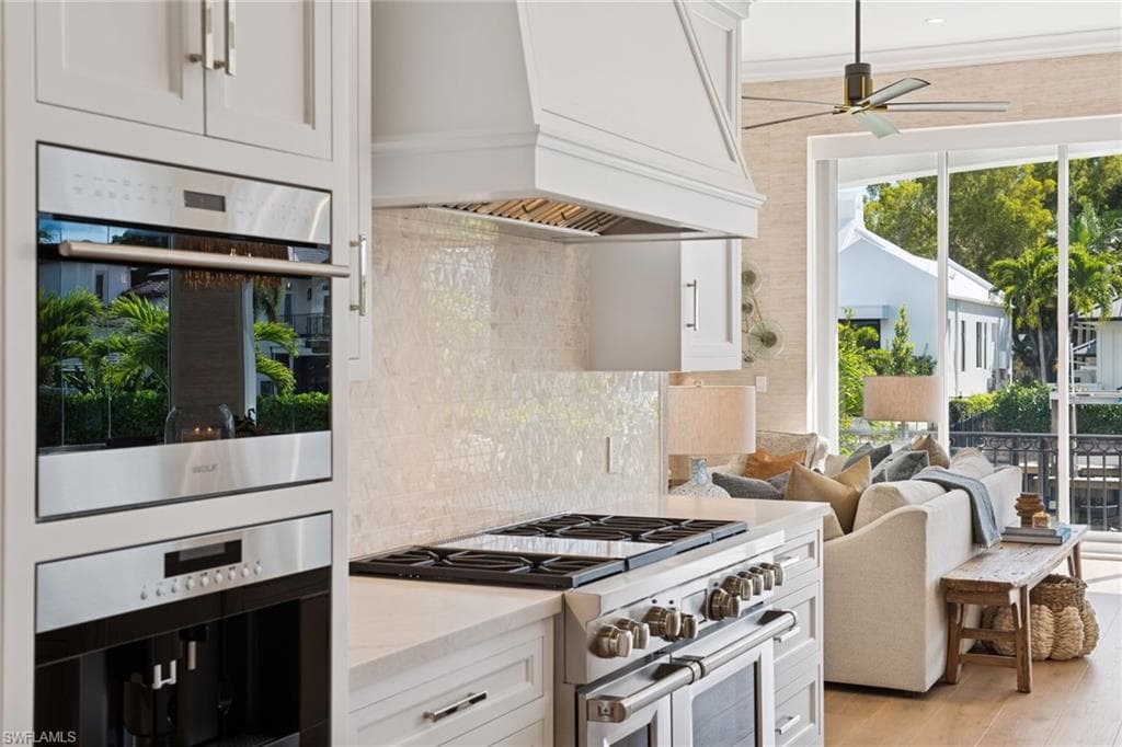 470 17th AVE S, NAPLES FL 34102-17