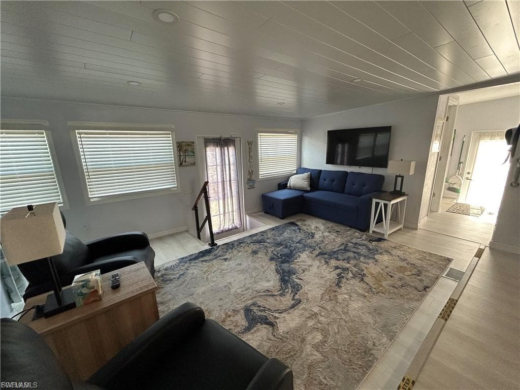 16270 Lapwing LN, FORT MYERS FL 33908-2