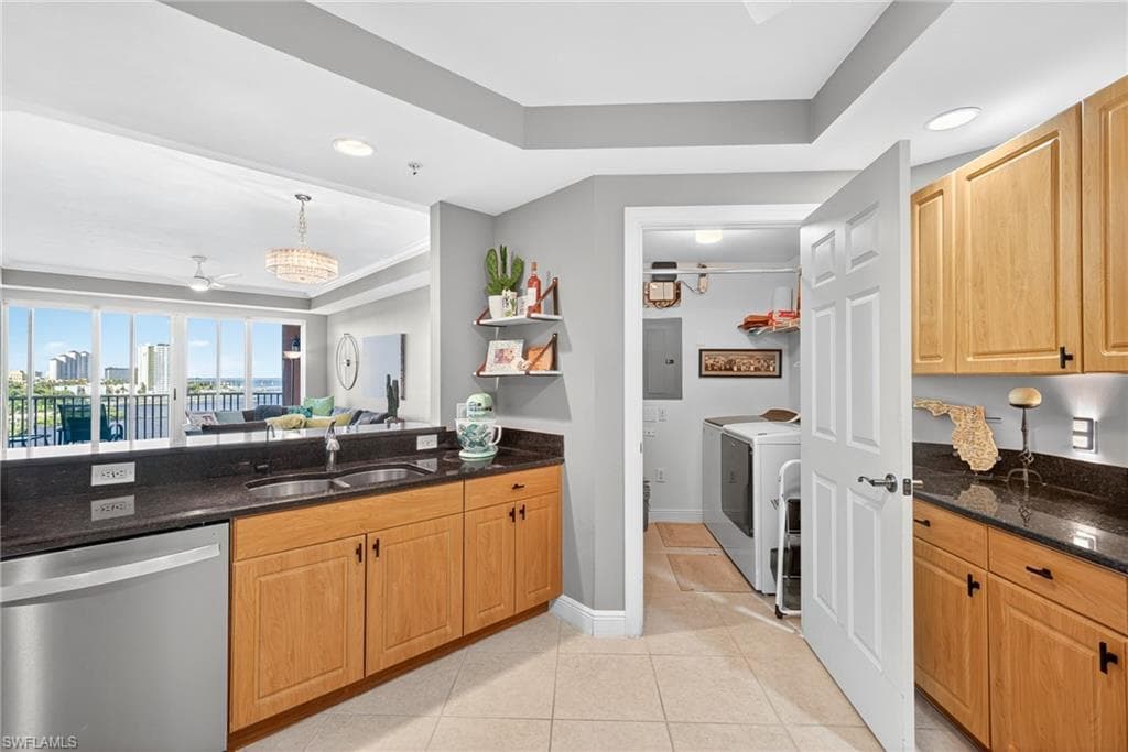 2743 1st ST # 701, FORT MYERS FL 33916-13