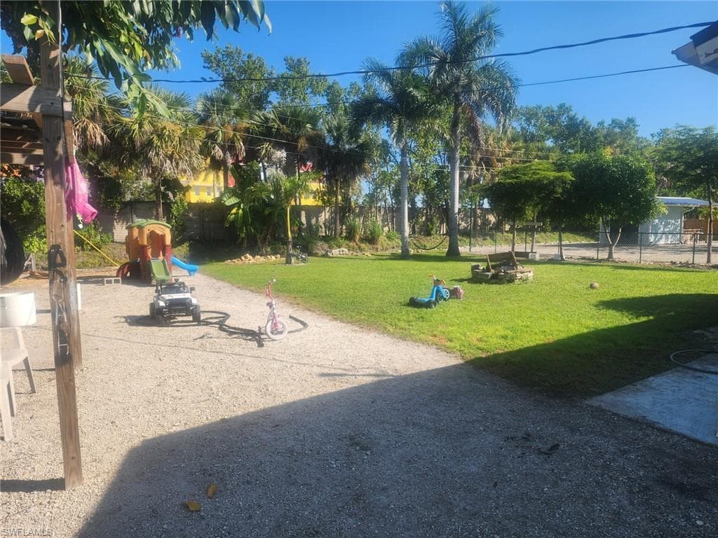 4707 Duera Mae DR, FORT MYERS FL 33908-3