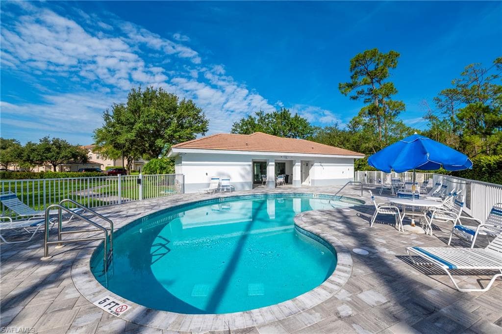 3755 Fieldstone BLVD # 1208, NAPLES FL 34109-24