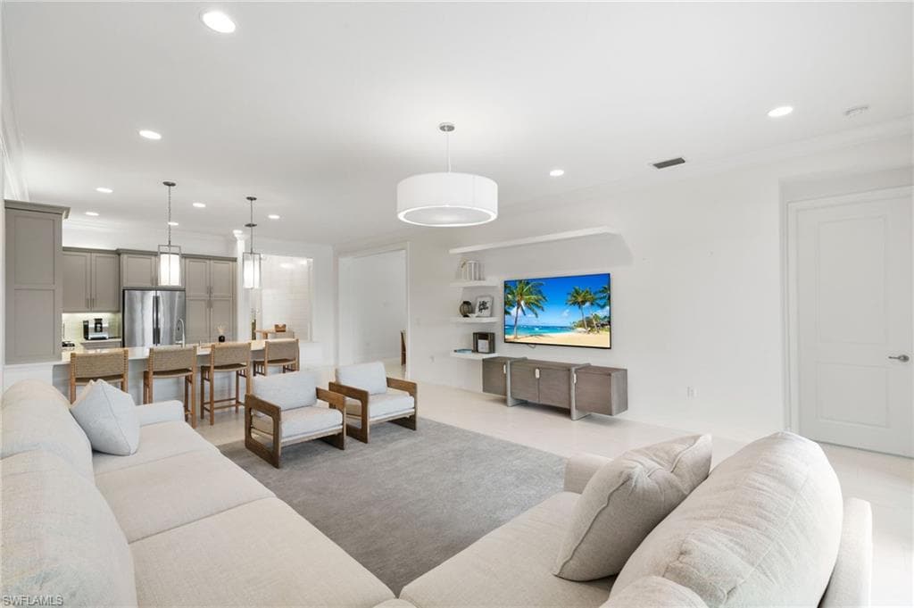 4409 Aurora ST, NAPLES FL 34119-15