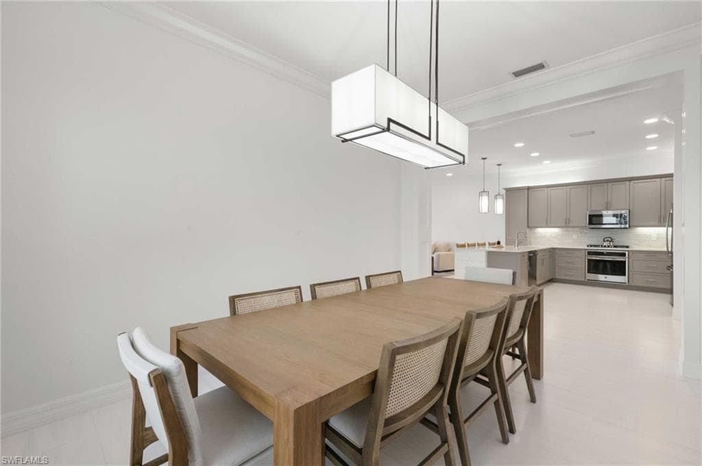 4409 Aurora ST, NAPLES FL 34119-11