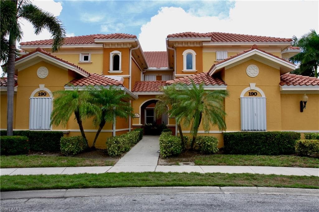 190 Shadroe Cove CIR # 703, CAPE CORAL FL 33991-1