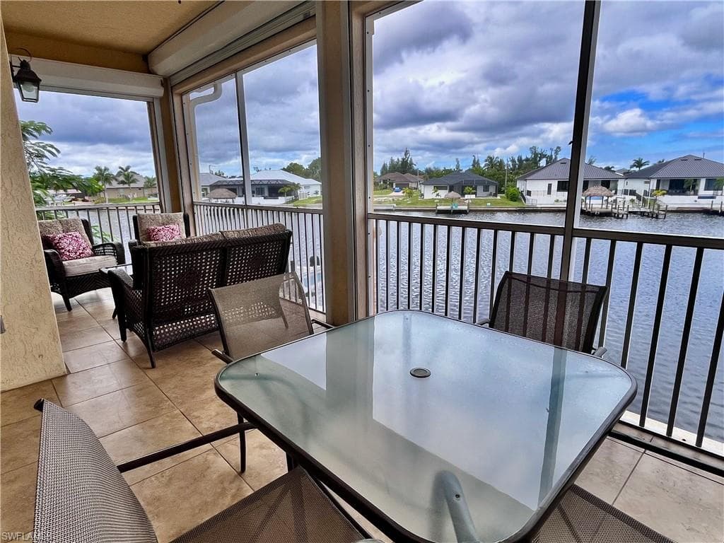 190 Shadroe Cove CIR # 703, CAPE CORAL FL 33991-29