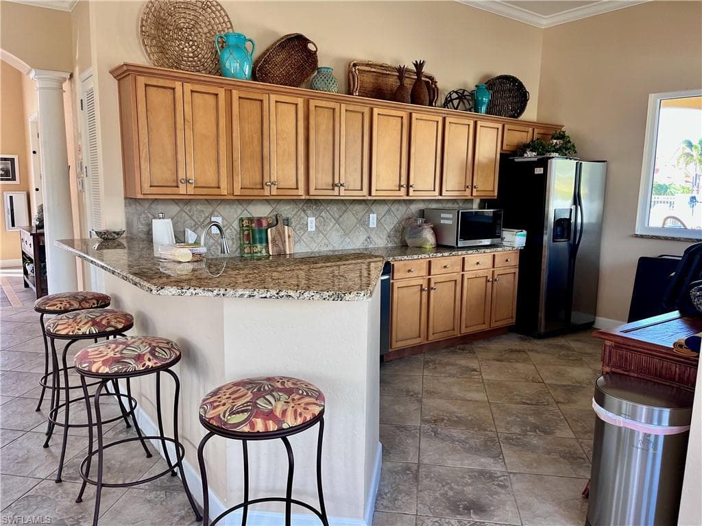 190 Shadroe Cove CIR # 703, CAPE CORAL FL 33991-20