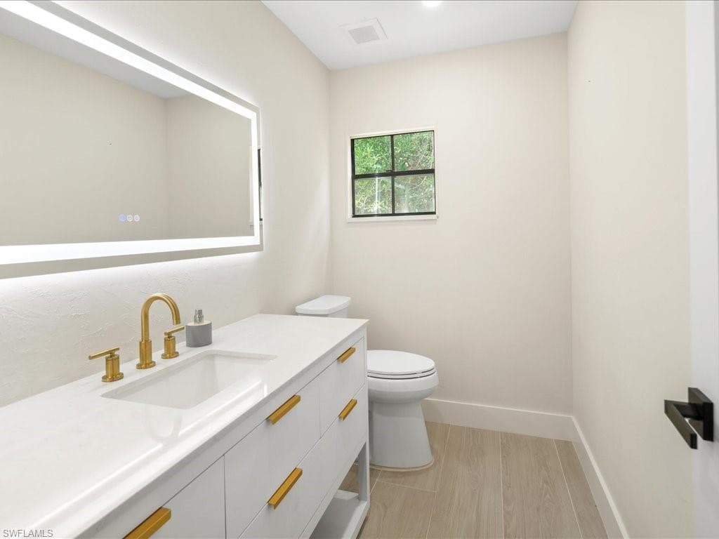 6800 Bottlebrush LN, NAPLES FL 34109-6