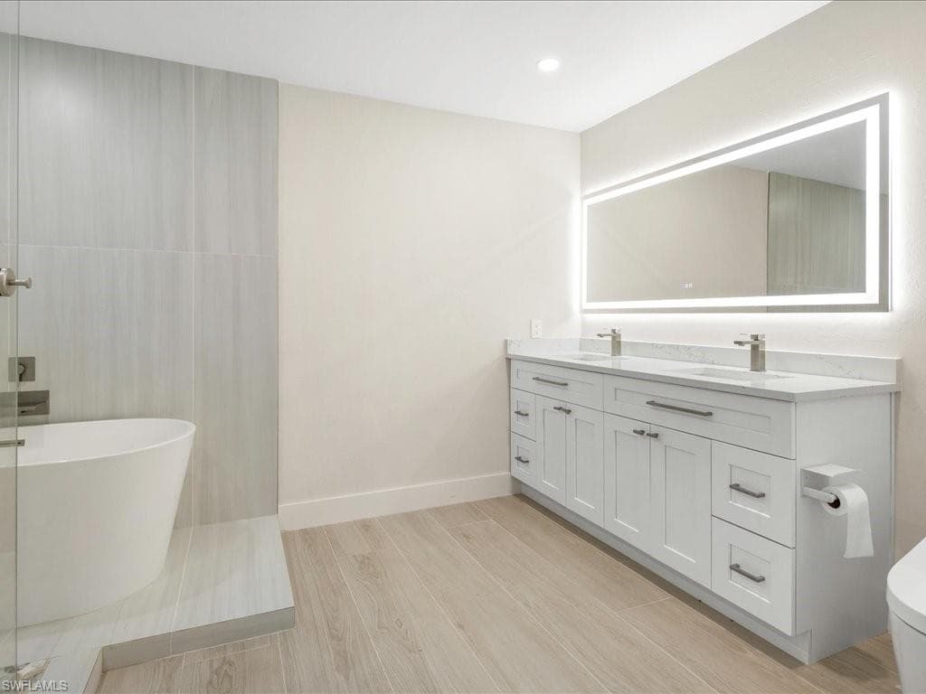 6800 Bottlebrush LN, NAPLES FL 34109-4