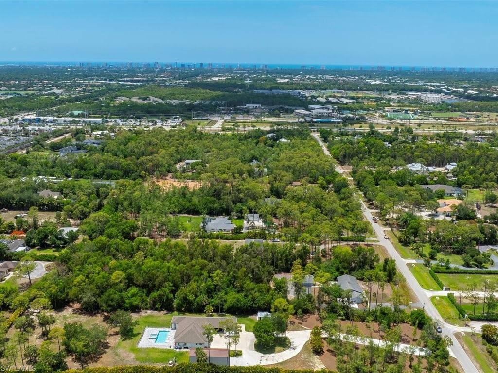 6800 Bottlebrush LN, NAPLES FL 34109-10