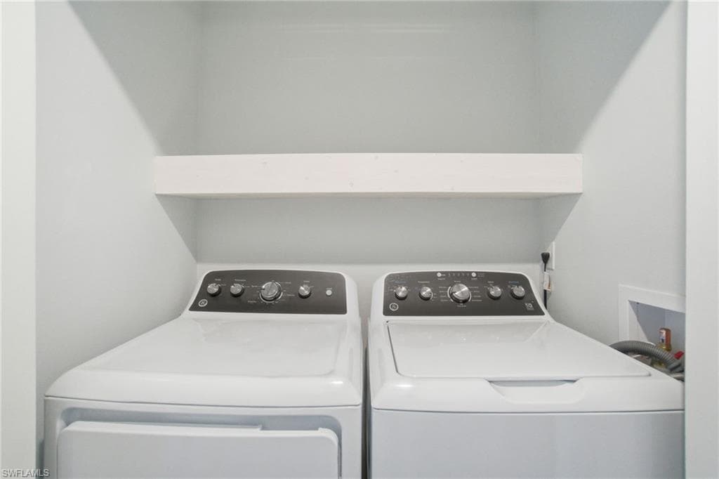 3009 Palmetto Oak DR # 104, FORT MYERS FL 33916-21