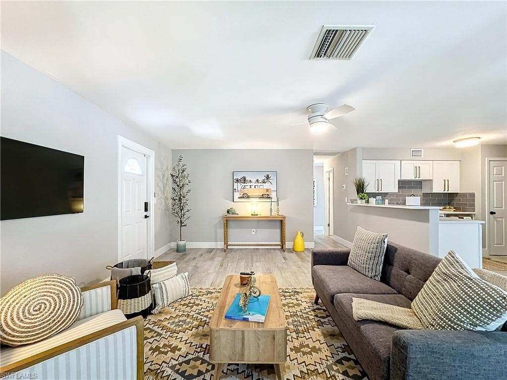 9 Knights Bridge RD # 30, NAPLES FL 34112-10