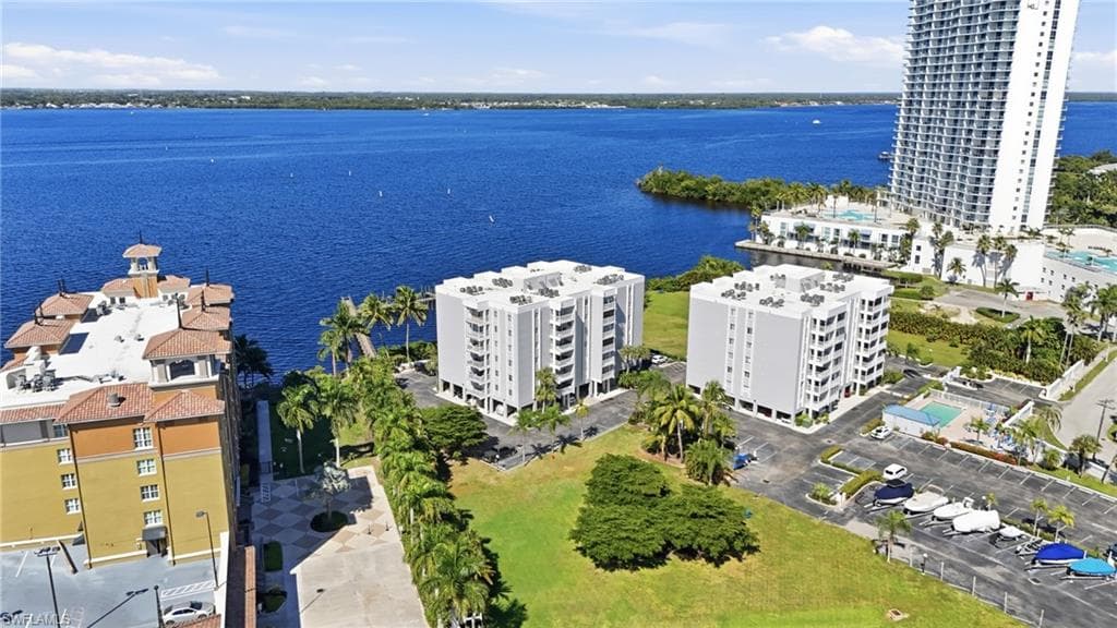 2875 Palm Beach BLVD # 202, FORT MYERS FL 33916-5