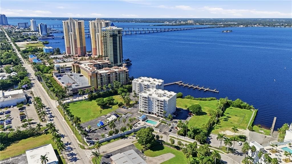 2875 Palm Beach BLVD # 202, FORT MYERS FL 33916-36