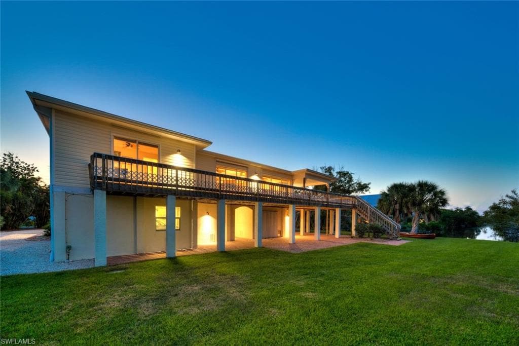 716 Rabbit RD, SANIBEL FL 33957-2