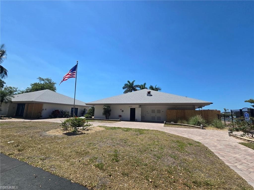 4203 Bay Beach LN # 4D, FORT MYERS BEACH FL 33931-27