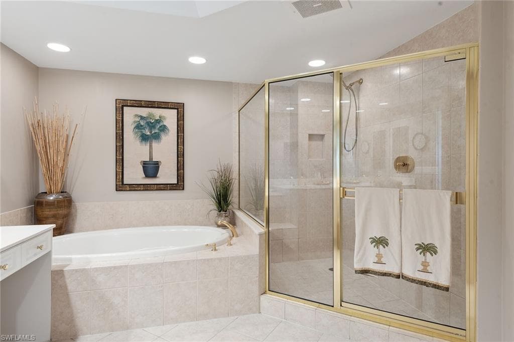 1060 Borghese LN # 206, NAPLES FL 34114-16