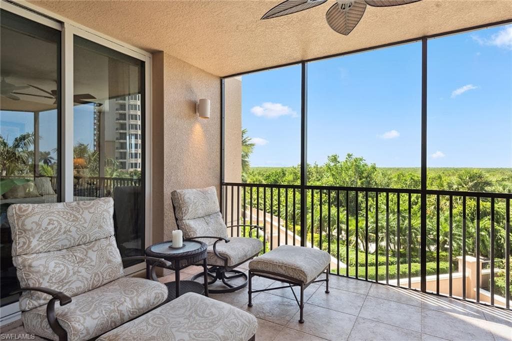 1060 Borghese LN # 206, NAPLES FL 34114-28
