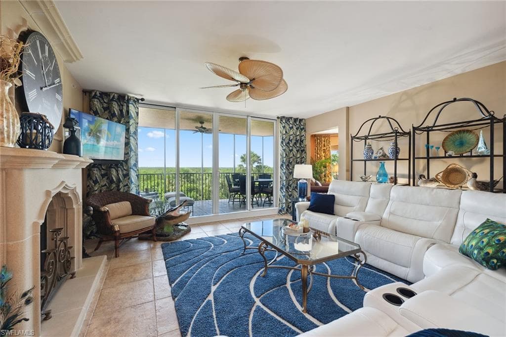 1060 Borghese LN # 206, NAPLES FL 34114-3