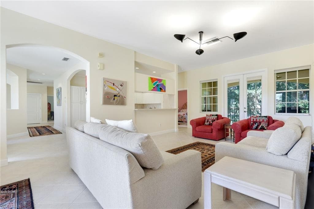 4815 Aston Gardens WAY # 201, NAPLES FL 34109-5