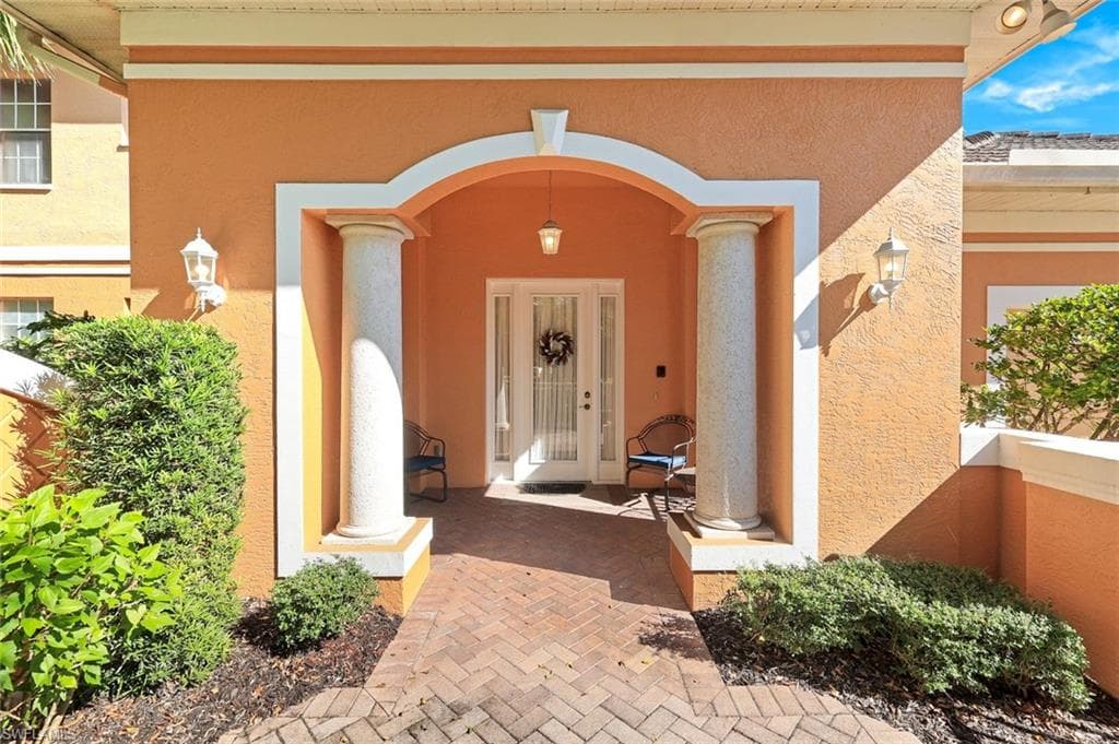 4815 Aston Gardens WAY # 201, NAPLES FL 34109-2
