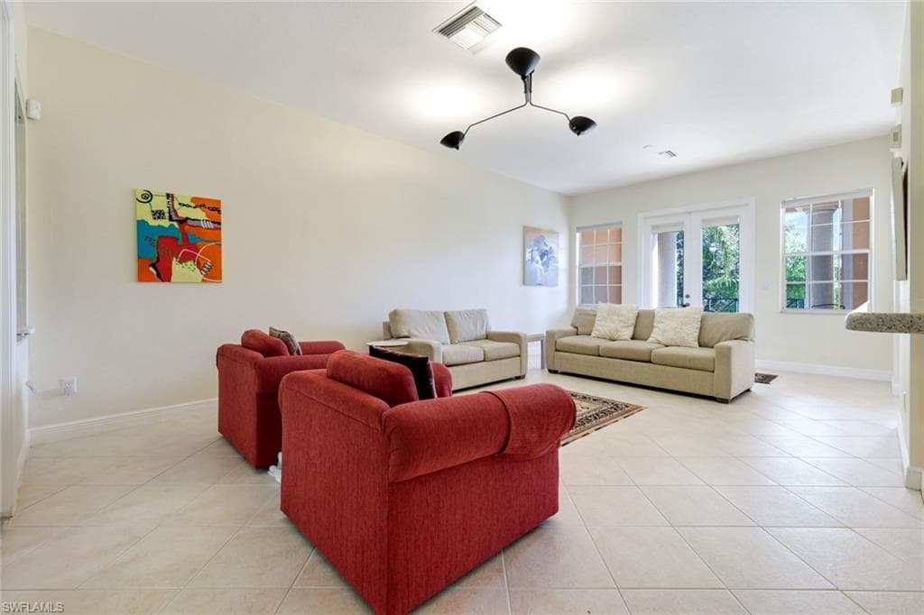 4815 Aston Gardens WAY # 201, NAPLES FL 34109-4