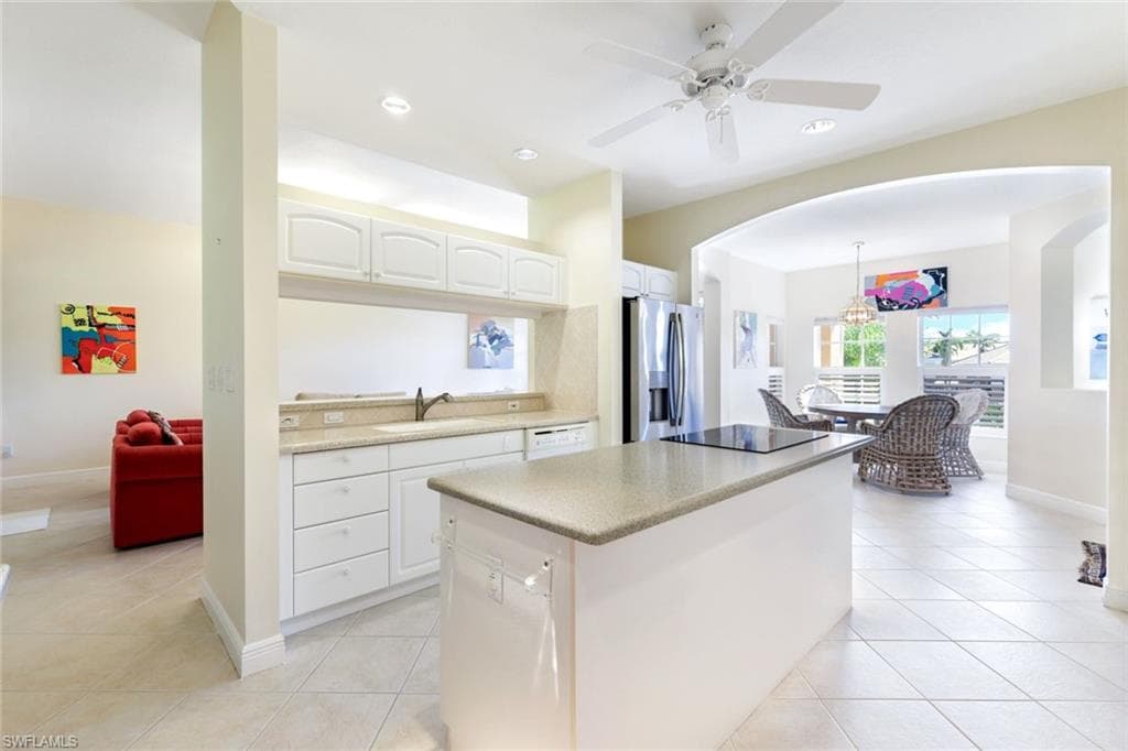 4815 Aston Gardens WAY # 201, NAPLES FL 34109-9