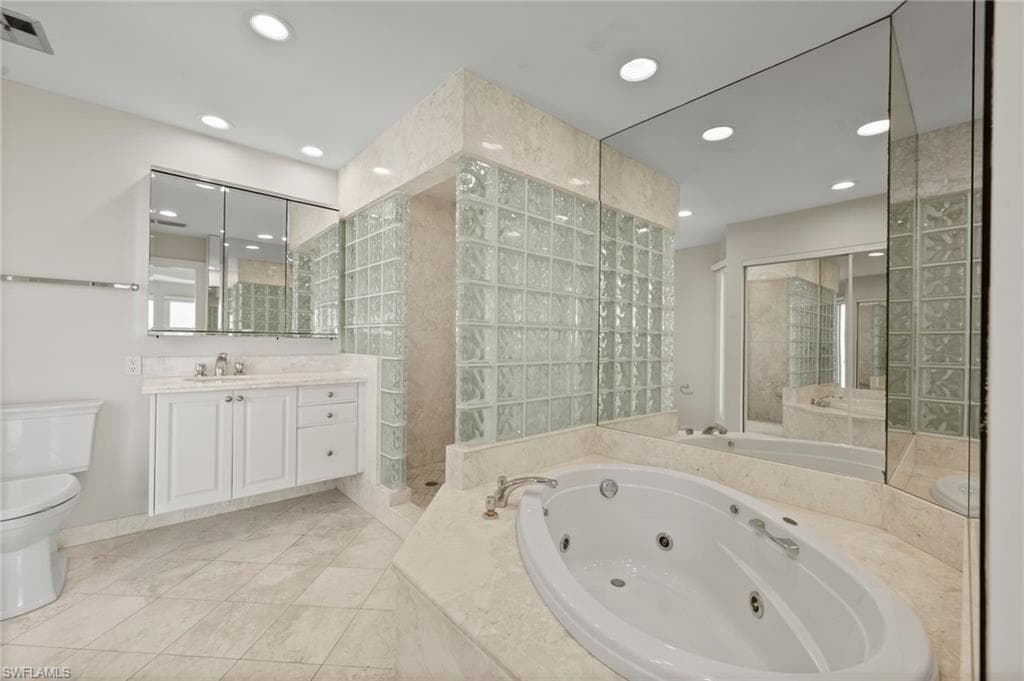 1301 Chesapeake AVE # 1B, NAPLES FL 34102-12