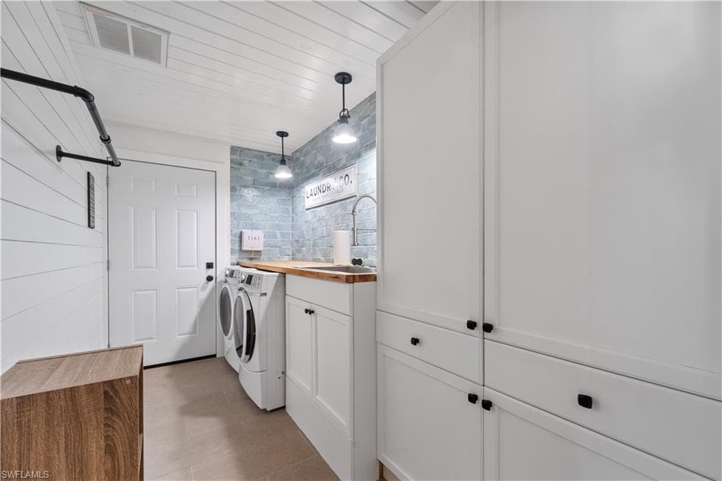 9802 Wildginger DR, FORT MYERS FL 33919-35