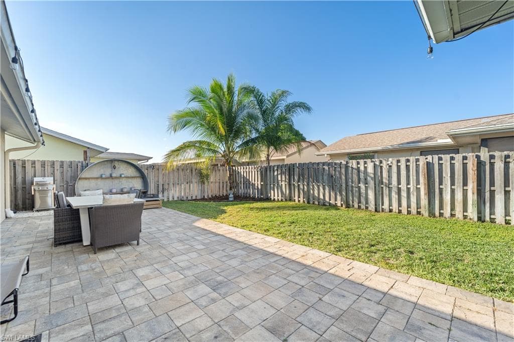 9802 Wildginger DR, FORT MYERS FL 33919-24