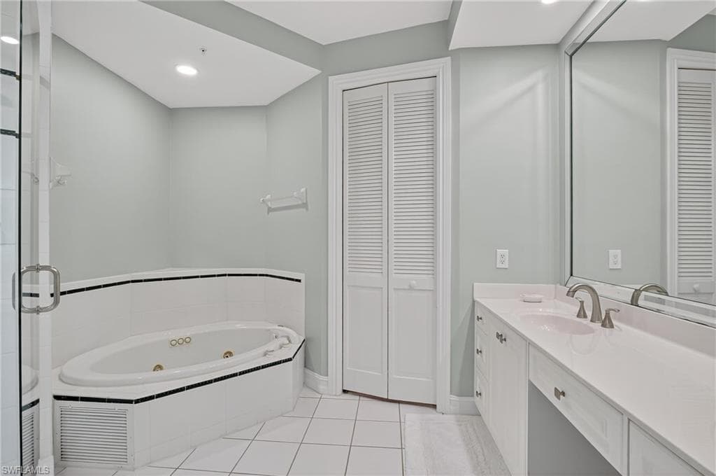 4811 Island Pond CT # 604, BONITA SPRINGS FL 34134-24