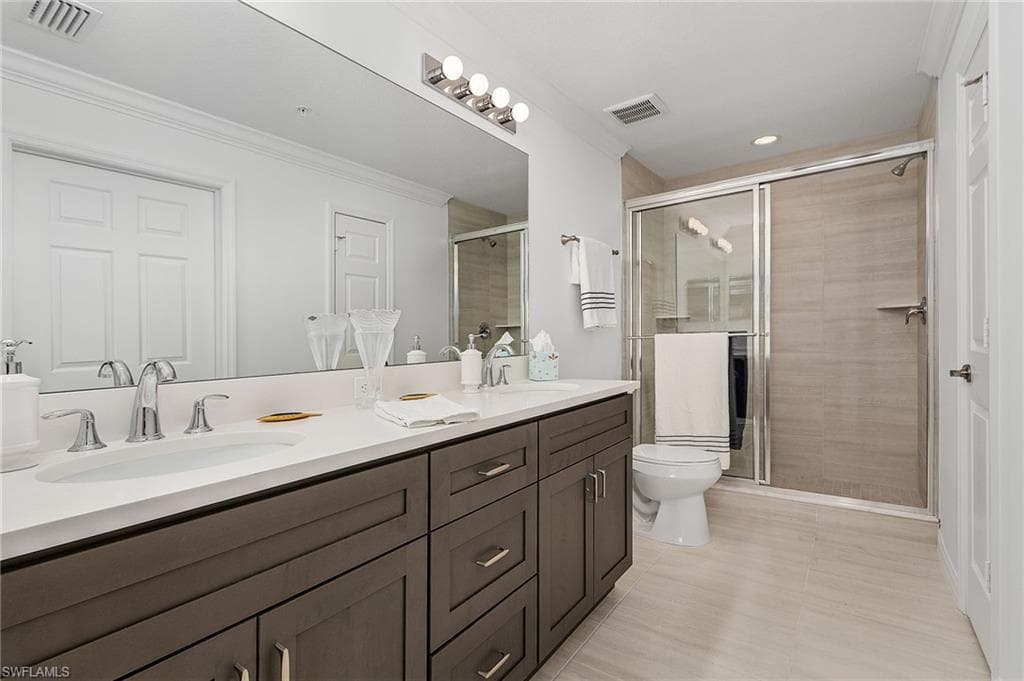 1143 Winding Pines CIR # 203, CAPE CORAL FL 33909-16