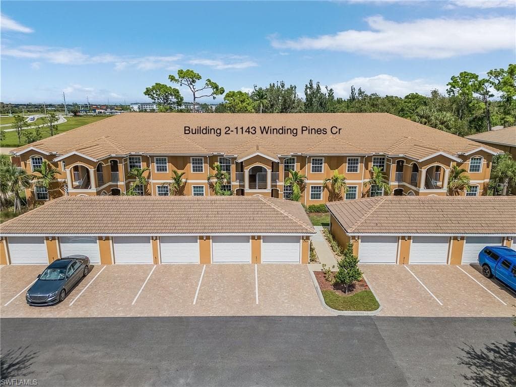 1143 Winding Pines CIR # 203, CAPE CORAL FL 33909-2