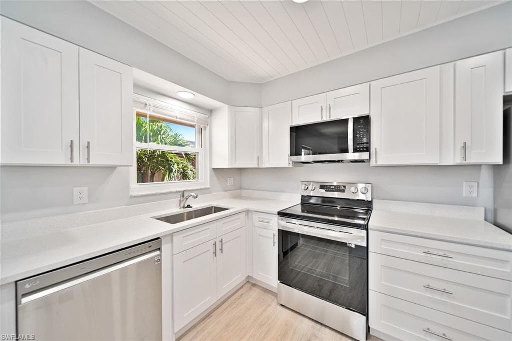 16881 Davis RD # 721, FORT MYERS FL 33908-9