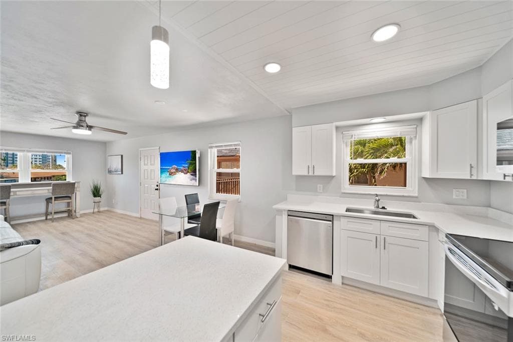 16881 Davis RD # 721, FORT MYERS FL 33908-10