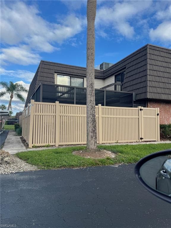 152 Lake Point LN # 4A, NAPLES FL 34112-1